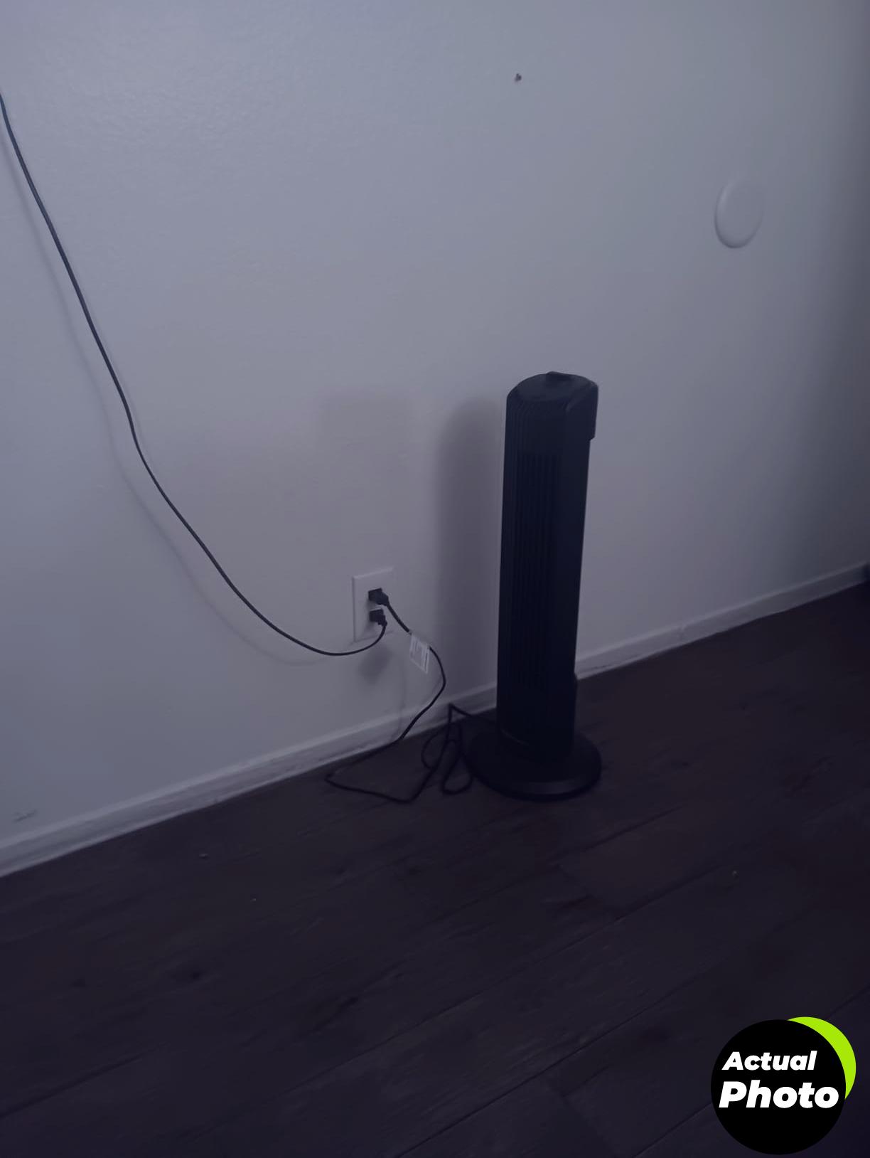 amazon-basics-tower-fan-3-speeds-black-foto-1