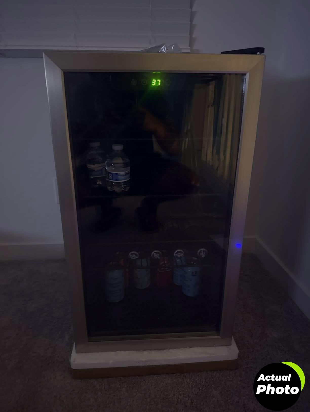 mini-fridge-beverage-cooler-130-foto-1