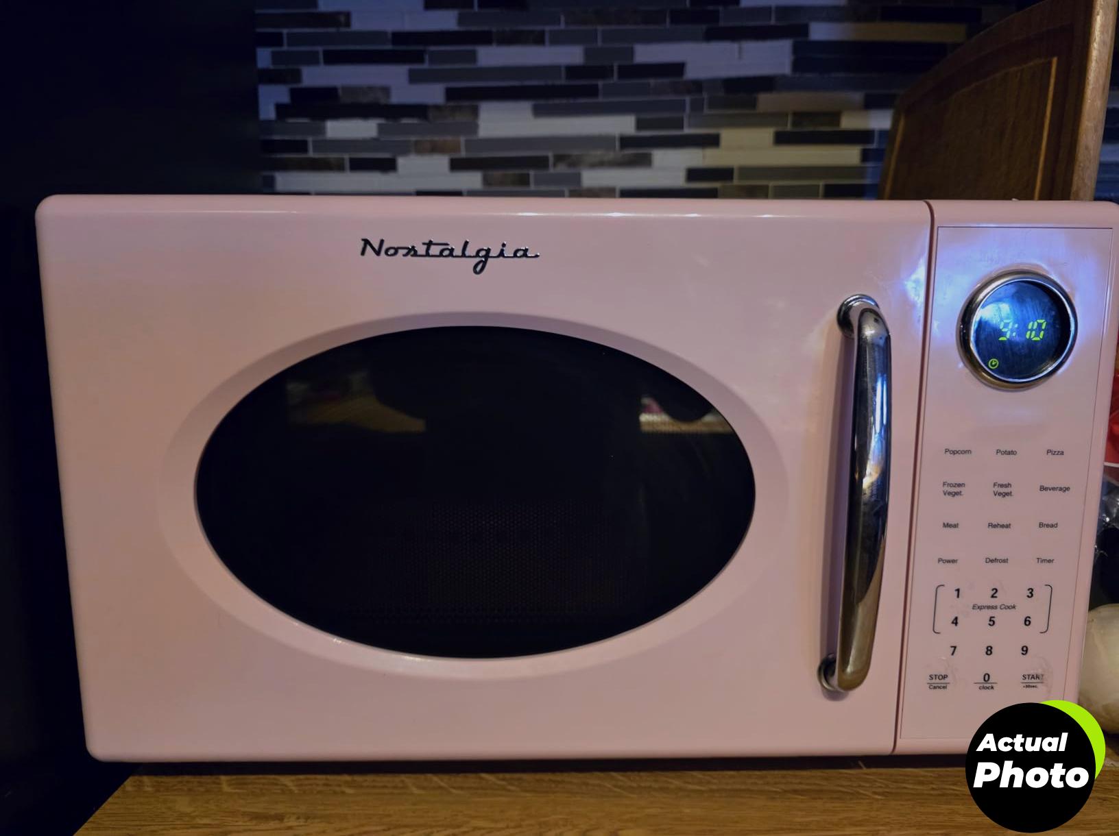 nostalgia-microwave-pink-1000w-foto-3